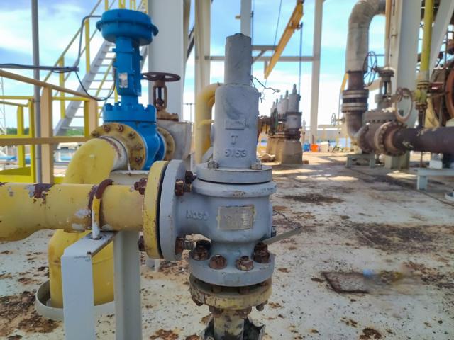 AdobeStock_oil well