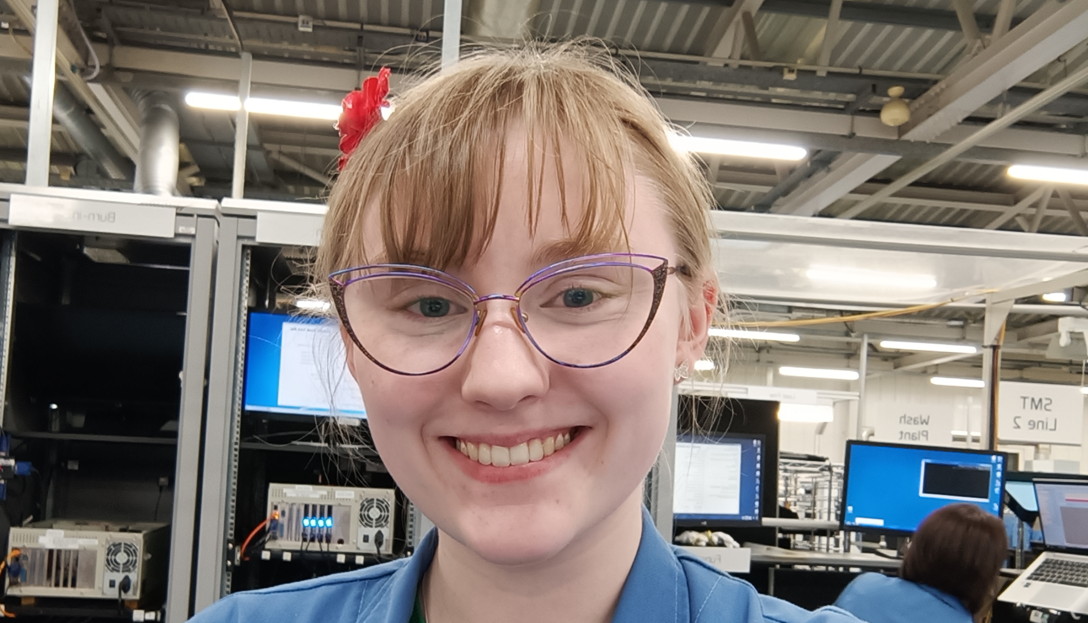 Esmée Wragg (Plexus) Picture of Esmee Wragg in the workplace