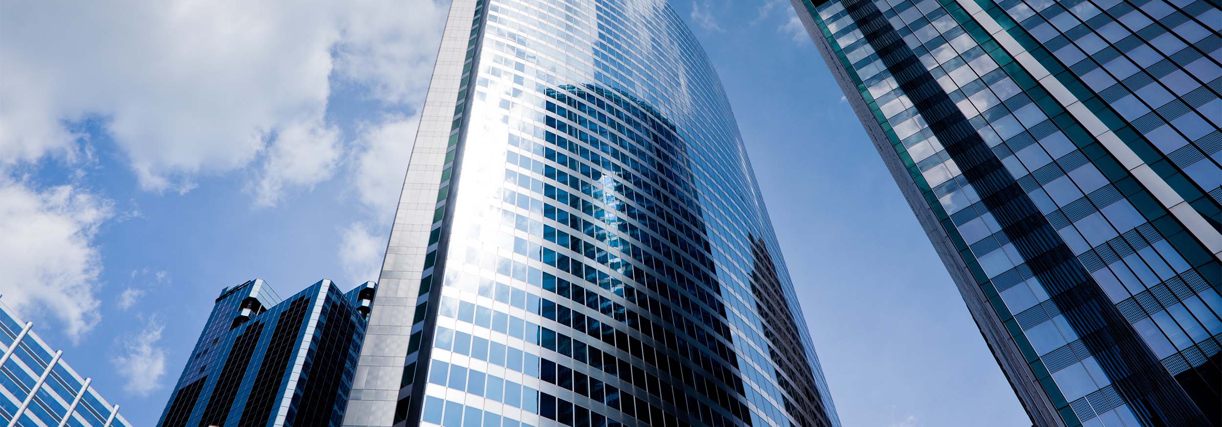 Looking up at skyscrapers in the financial district of Chicago.