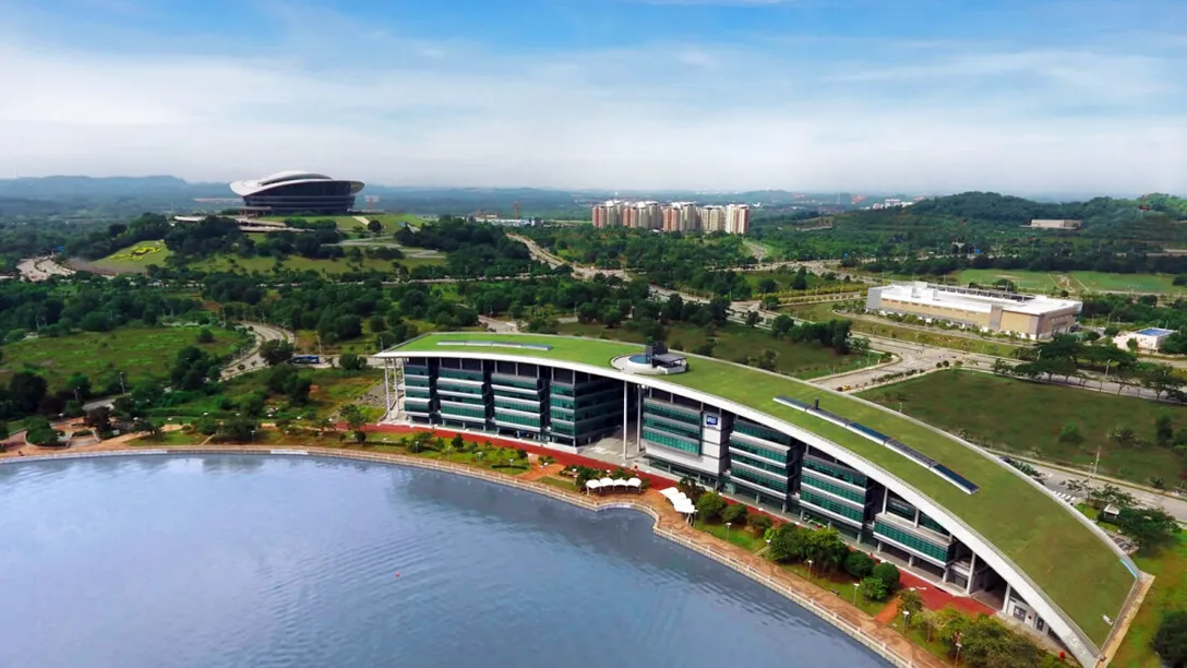 Aerial view of Heriot-Watt Malaysia campus green roof. 