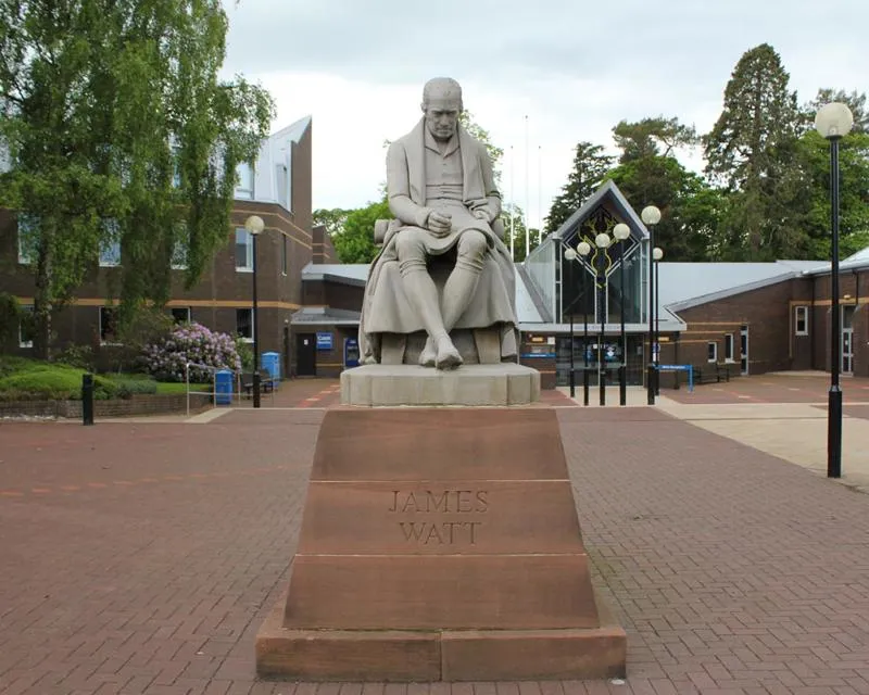 The James Watt statue Statue of Jameas Watt, sitting