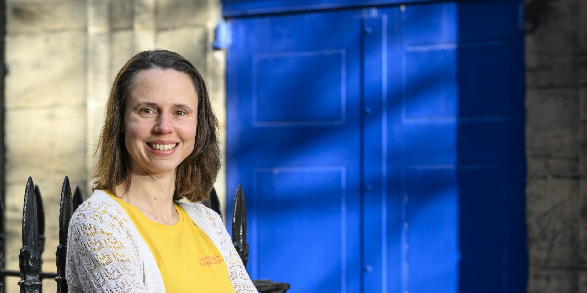 Dr Helen Bridle 
