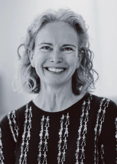 Dr Lisa Macintyre.