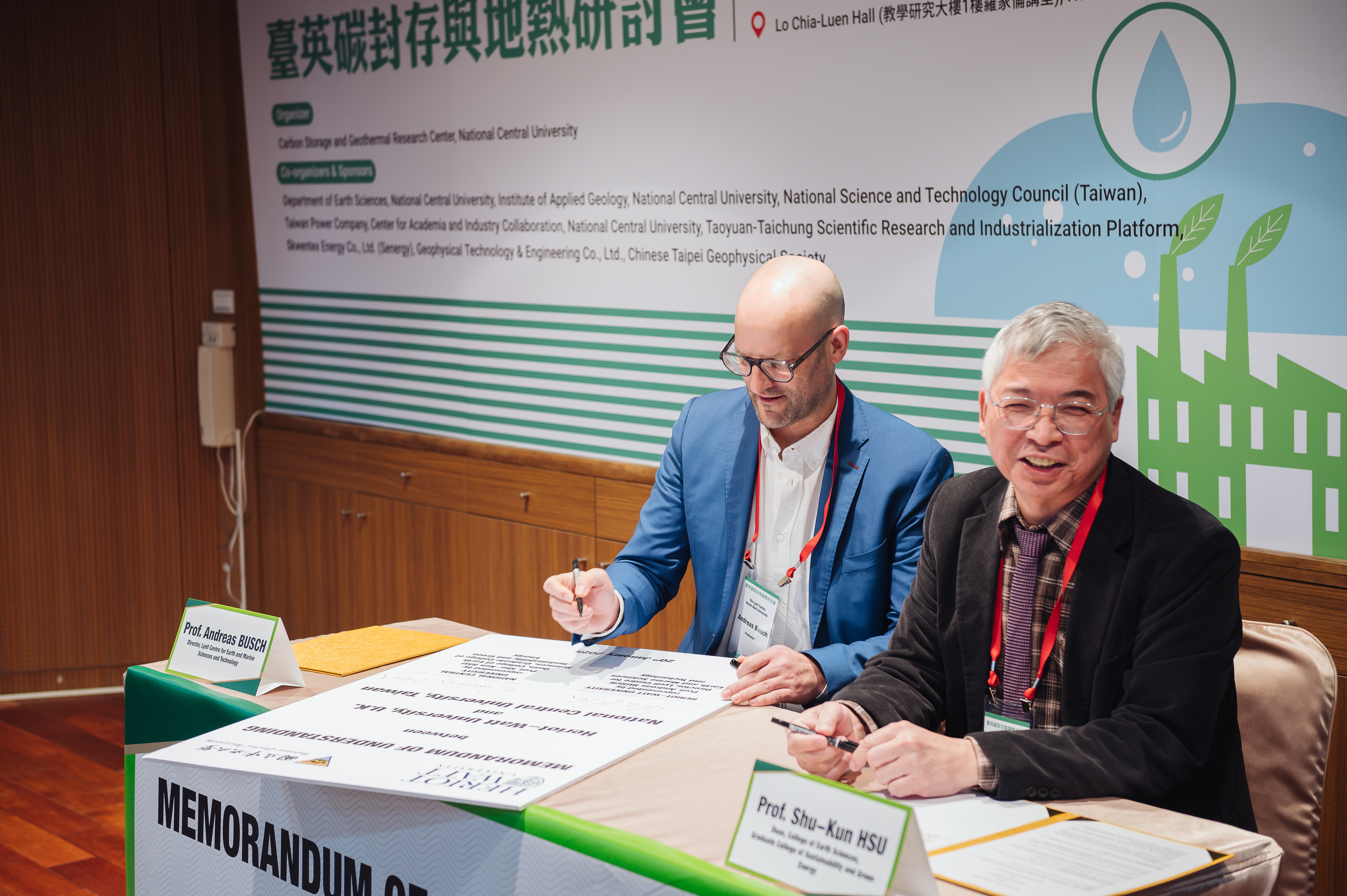 Two professors sign a memorandum of understanding 