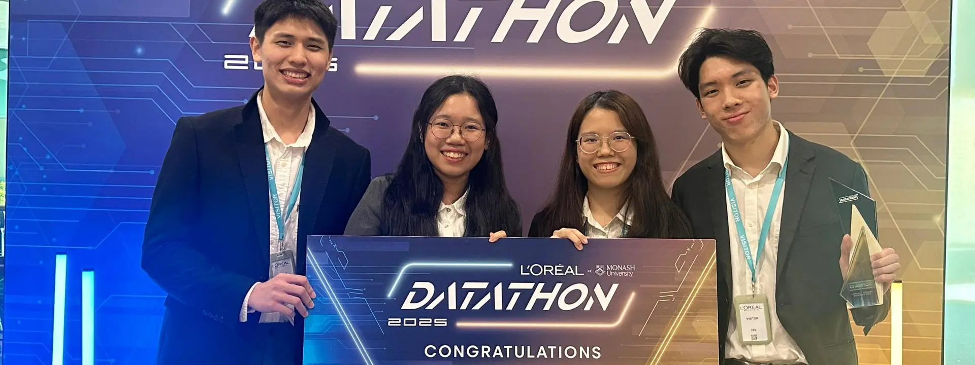 HWUM MACS students win first place at L’Oréal x Monash Datathon 2025.