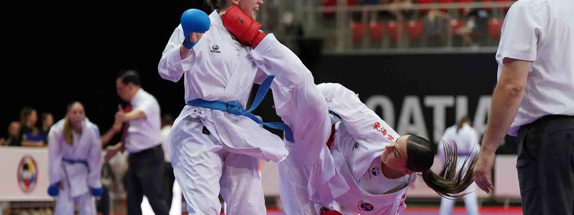 Kori Fital in action wearing the red gloves.