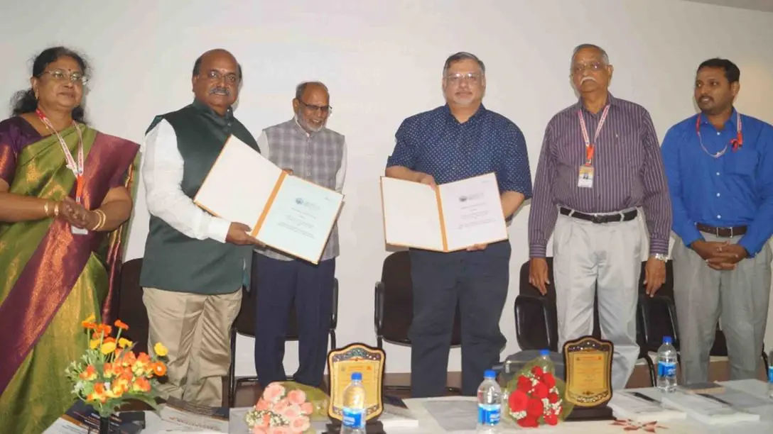 Students and academics in hospital room