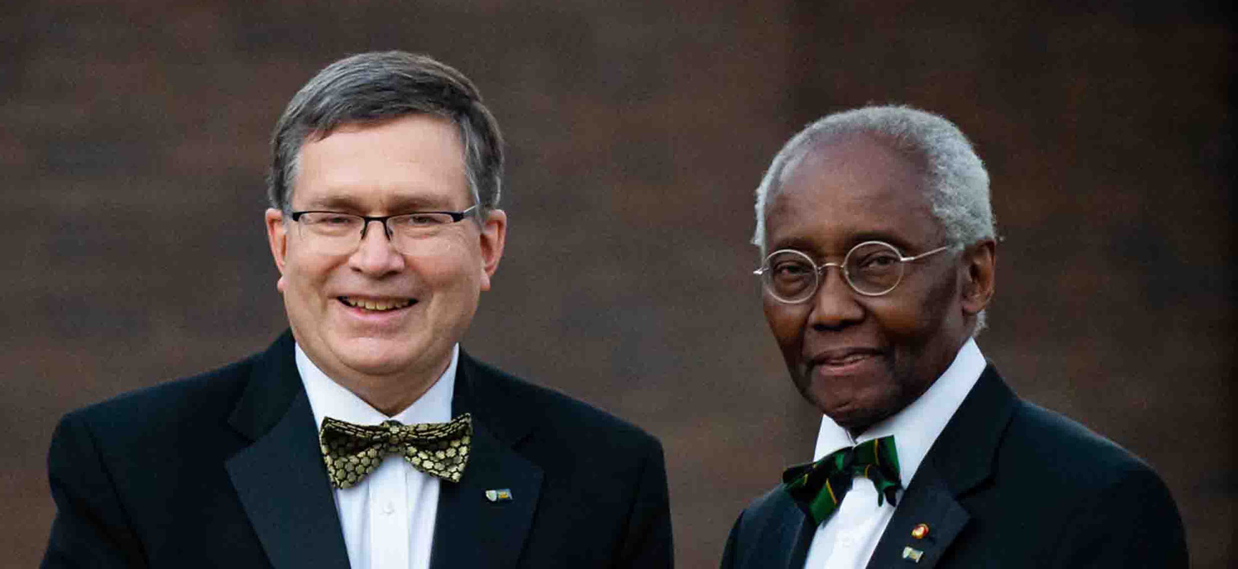 L-R: Professor Richard A. Williams and Professor Emeritus Sir Geoff Palmer.