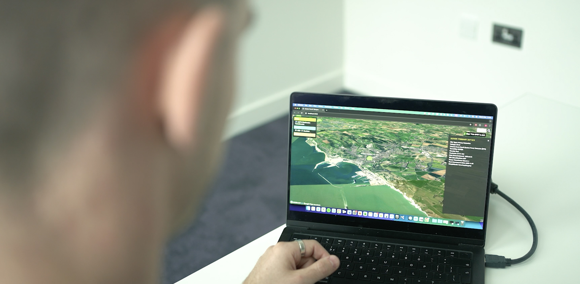 TransiT researcher Daniel Mitchell using visualisation software.