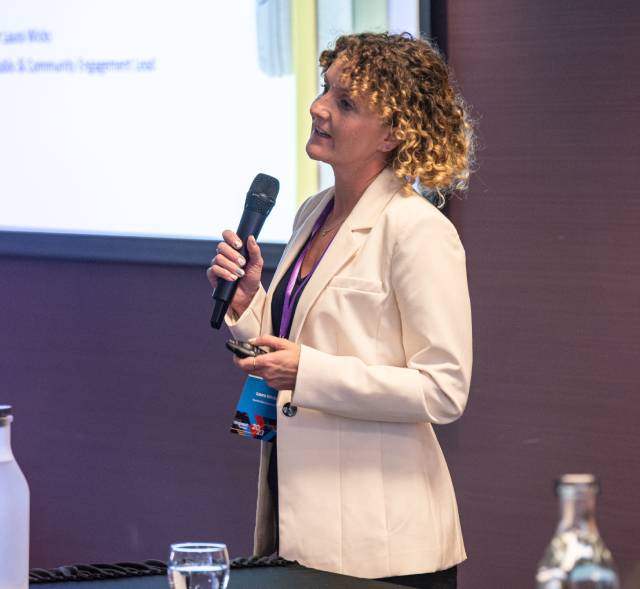 Dr Laura Wicks