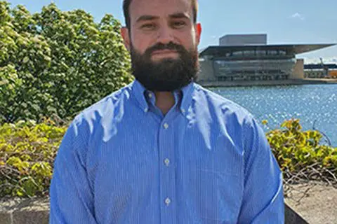 Alex-Peridakis-Friis-480x480