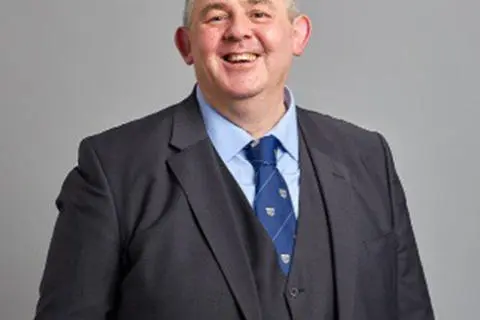 Robert-Winters-480x480