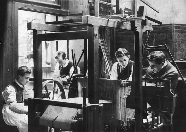  Textile students, 1913 