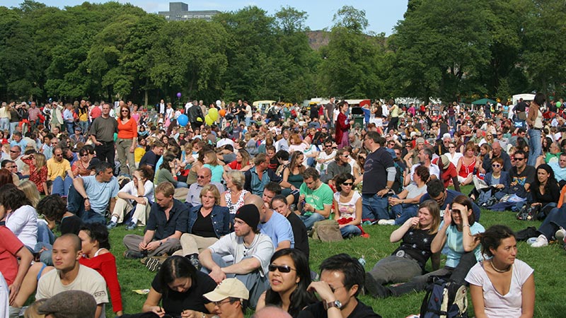 Edinburgh Festival crowd
