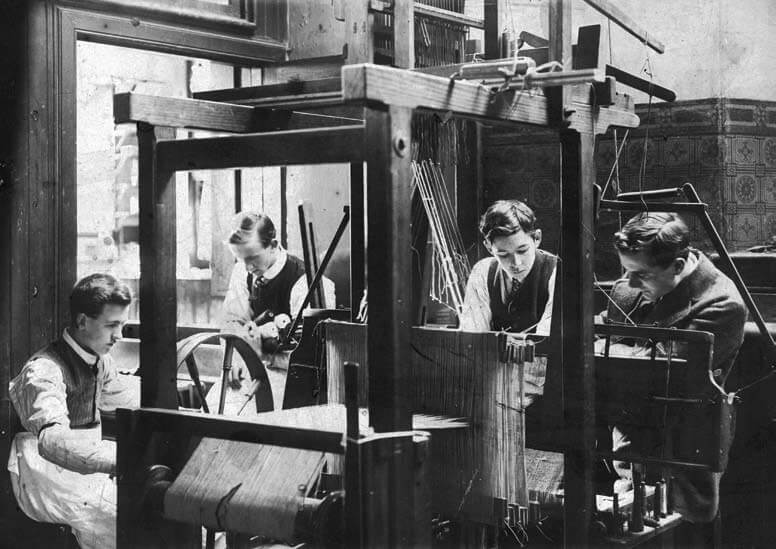 Textiles students in 1913